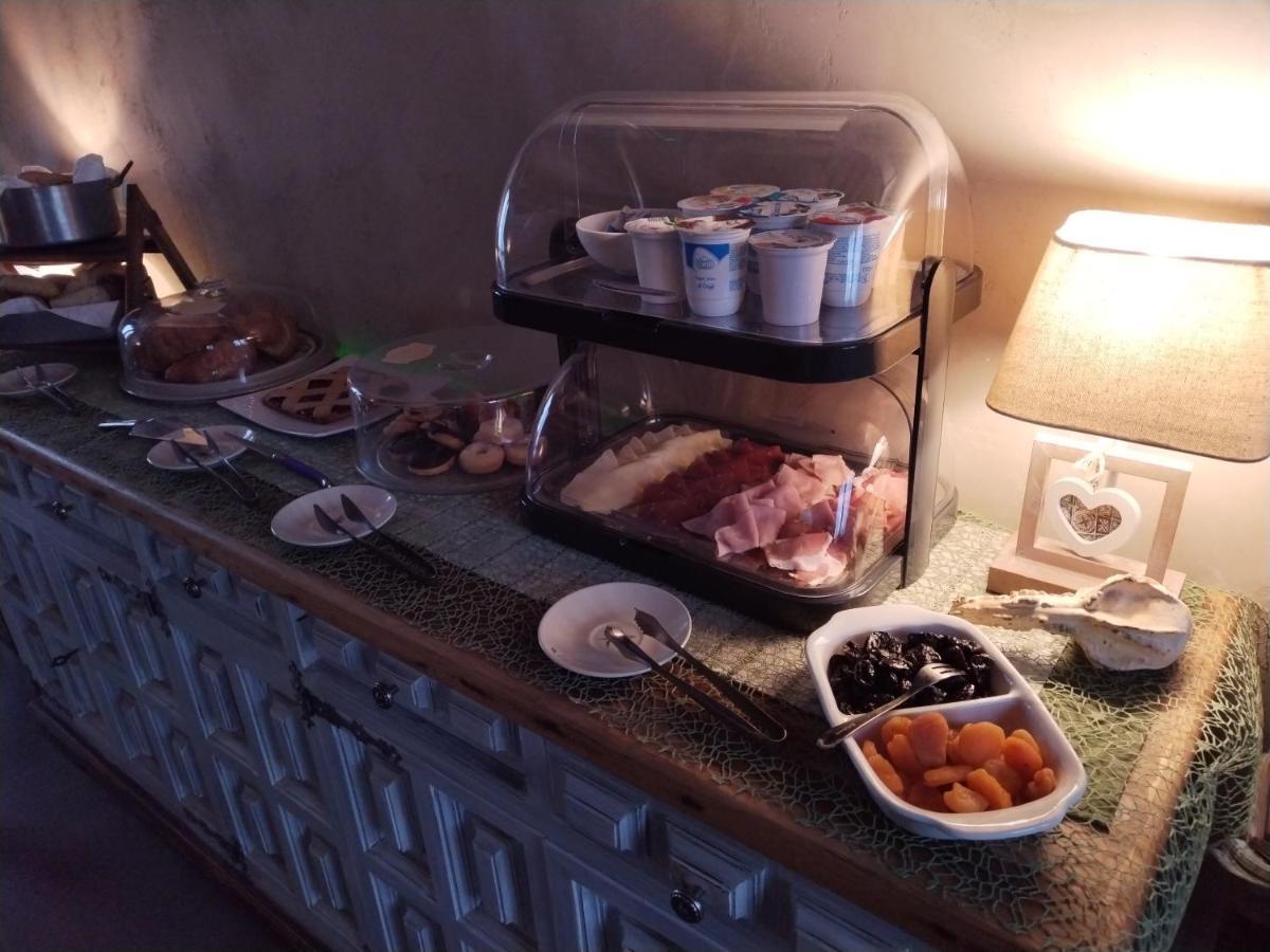 Ca' Blanca Bed & Breakfast Castelnuovo del Garda Bagian luar foto