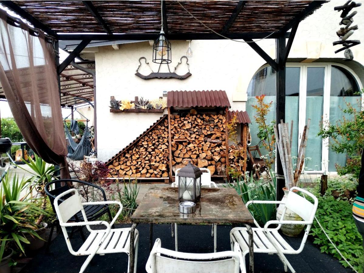 Ca' Blanca Bed & Breakfast Castelnuovo del Garda Bagian luar foto